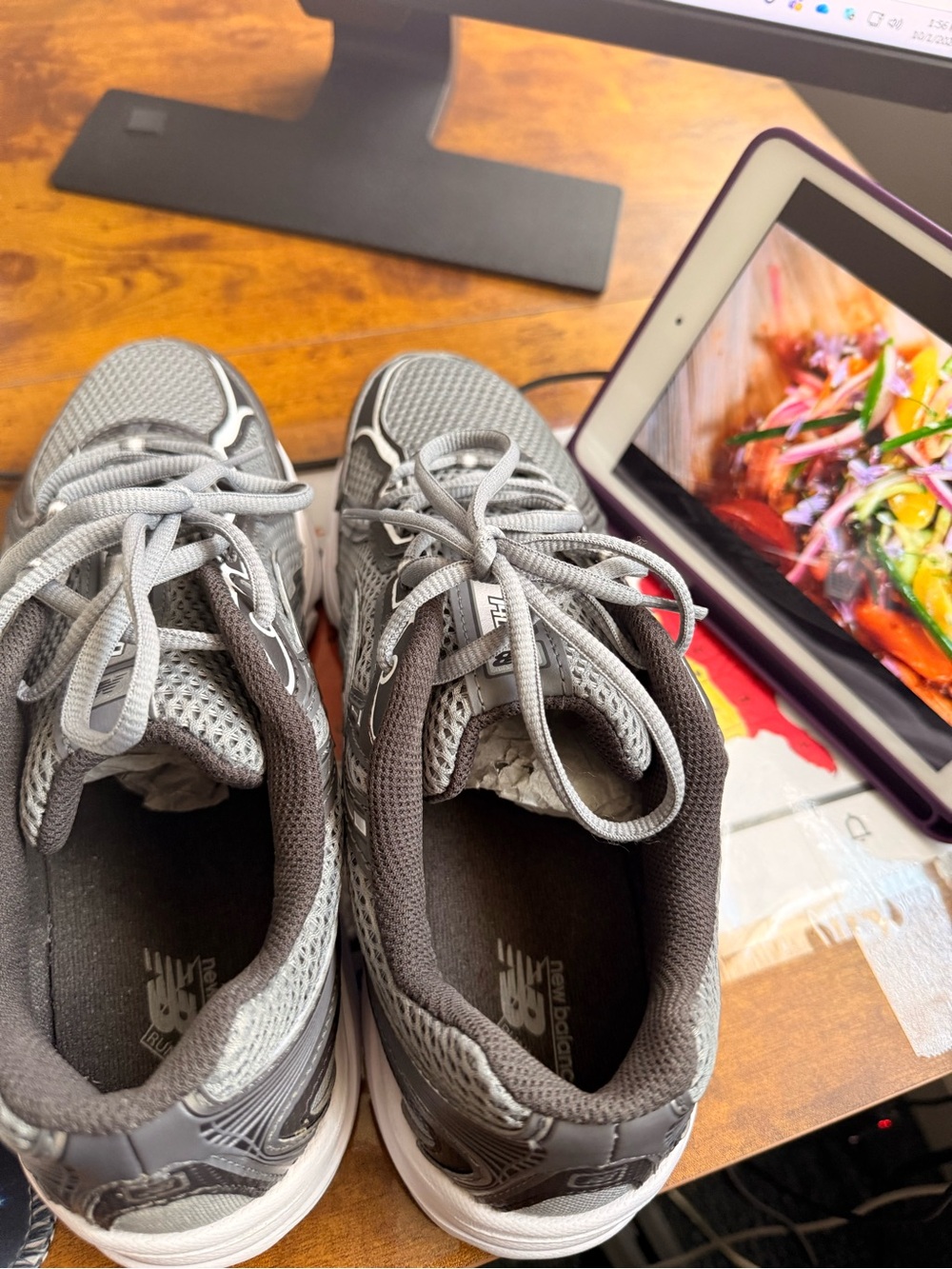 New Balance 740 - Picture 2 of 2